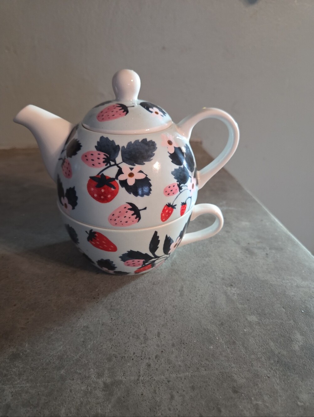 Chelsea Bistro Porcelain Strawberry Stacking Tea-for-One Set